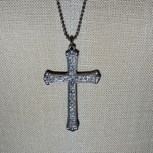 Silver Tone Floral Cross Pendant Necklace - Unbranded